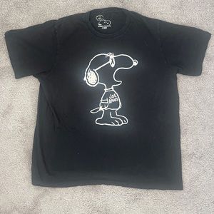 Kaws x Uniqlo x Peanuts Collaboration Snoopy Shirt